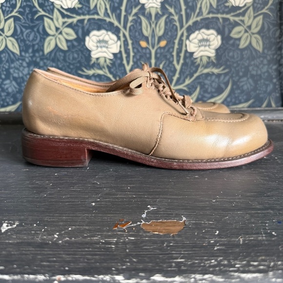Shoes - Vintage 50s Taupe Tan Leather Oxford Loafer